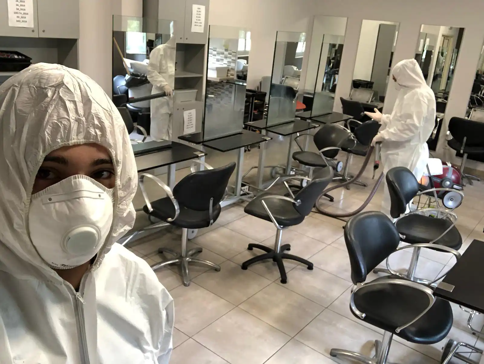 Sicilia Disinfestazione - operatori certificati al lavoro